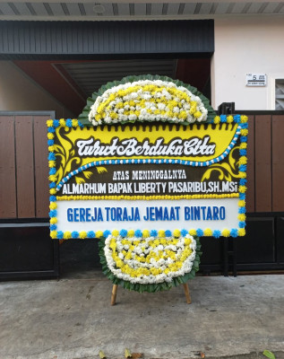 Papan Bunga Duka di Surade