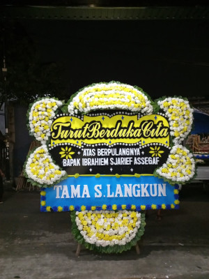 Papan Bunga Duka di Surade